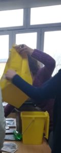 prelekcje edukacyjne w szkole podstawowej - pojemniki na odpady