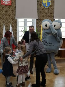 Rozdanie nagród w konkursie "Pory roku z Muchą Odpaduchą w tle"