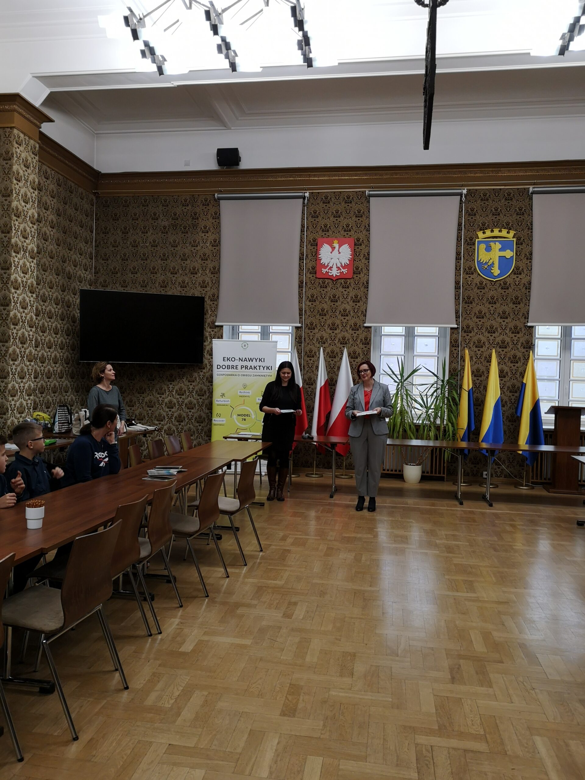 Rozdanie nagród w konkursie na wykonanie logotypu związanego z gospodarką odpadami komunalnymi