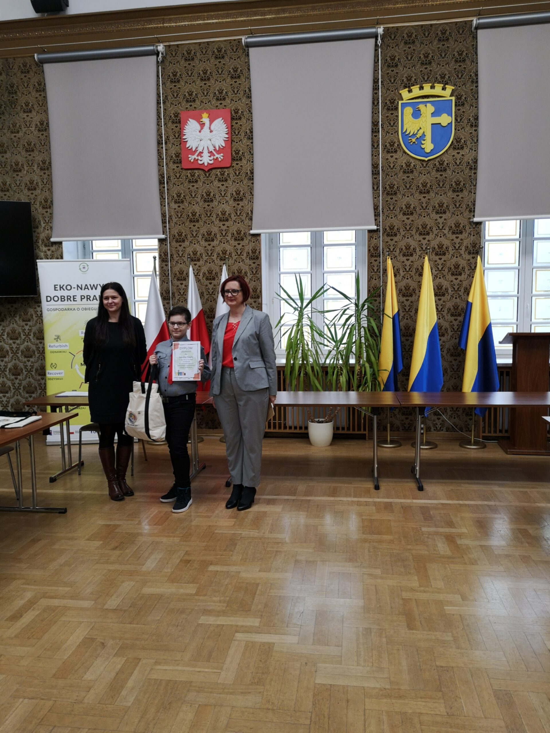 Rozdanie nagród w konkursie na wykonanie logotypu związanego z gospodarką odpadami komunalnymi